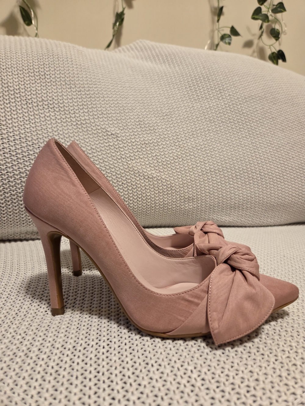 Ted Baker Blush Pink Knotted Pointed-Toe Pumps